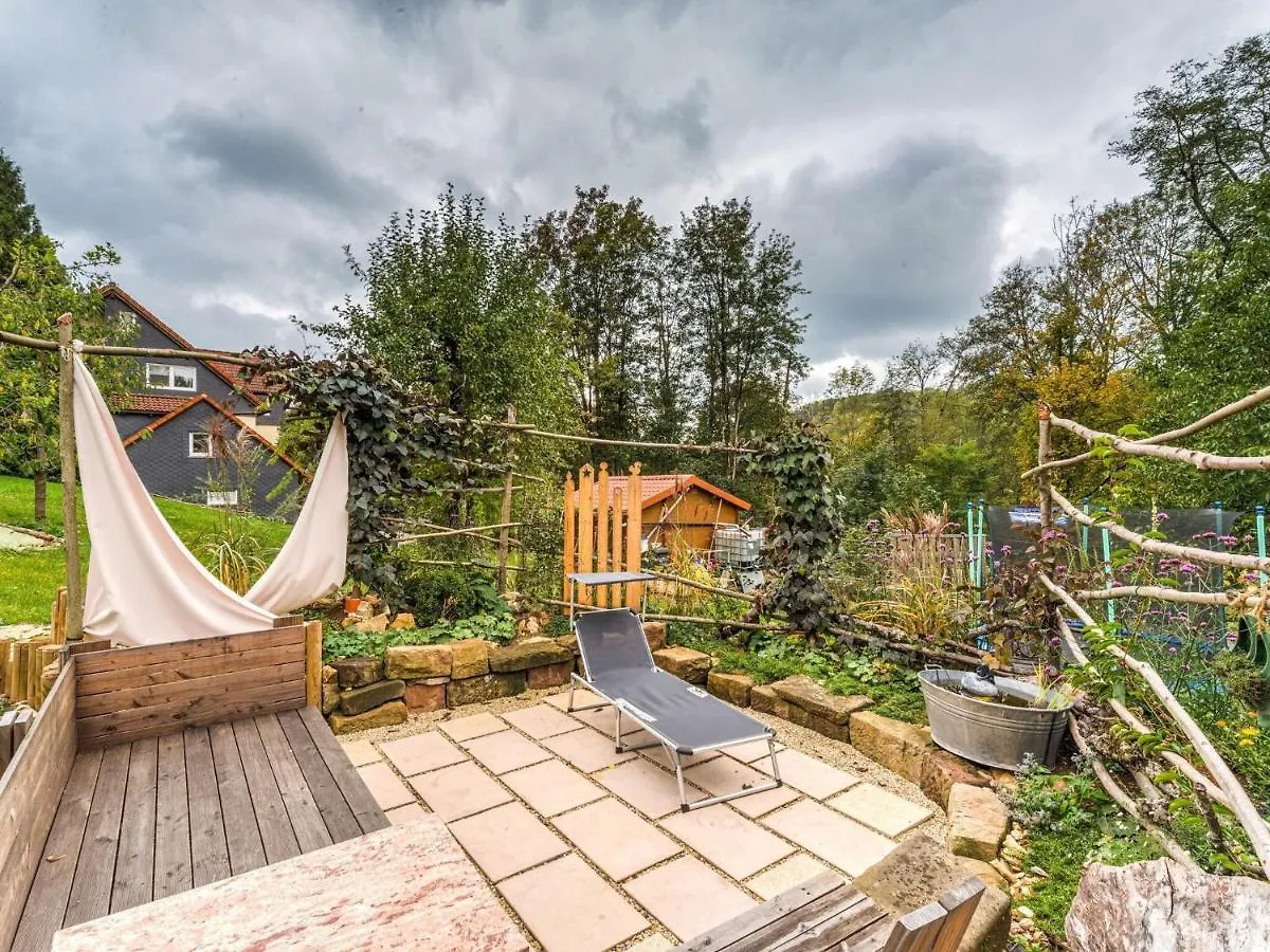 Spacious Apartment With Barbecue Marktrodach